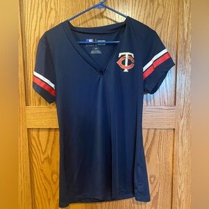 Minnesota Twins Short Sleeve Tshirt Size Large  EUC
